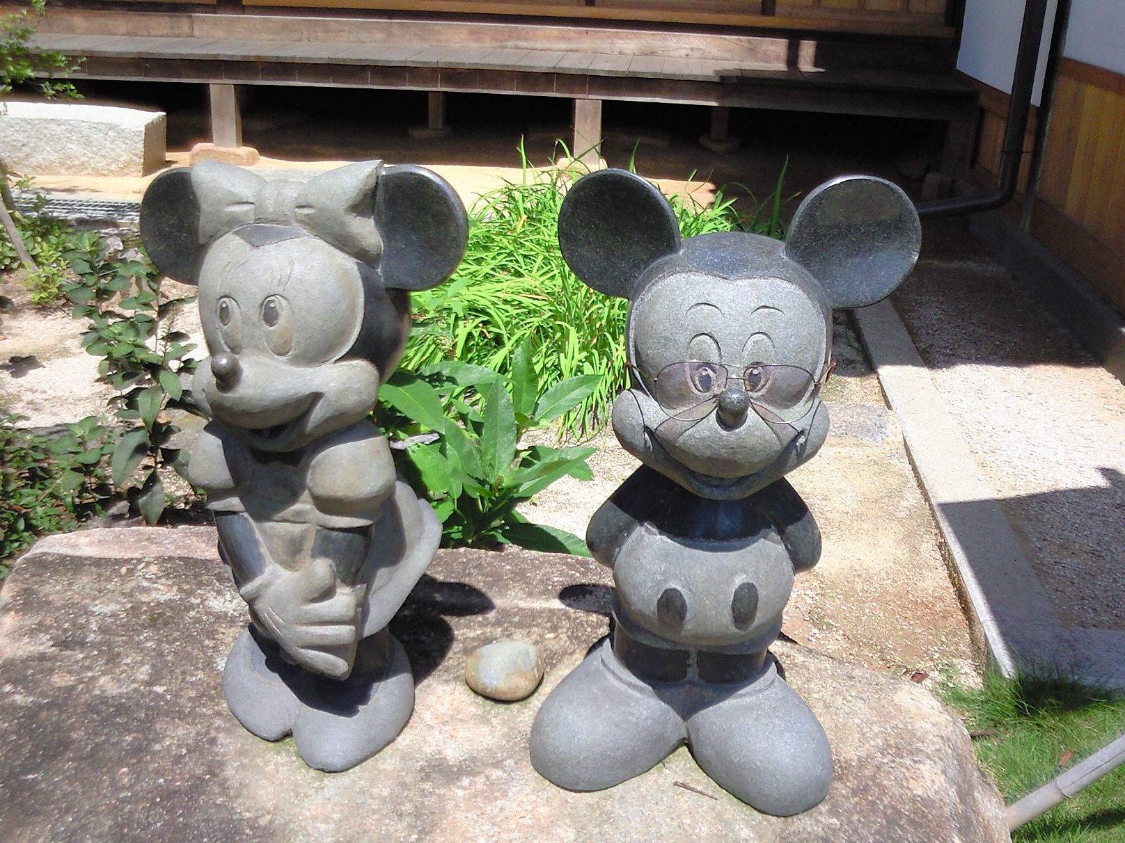 Disney ディズニー ミッキーマウス 石像 - 置物
